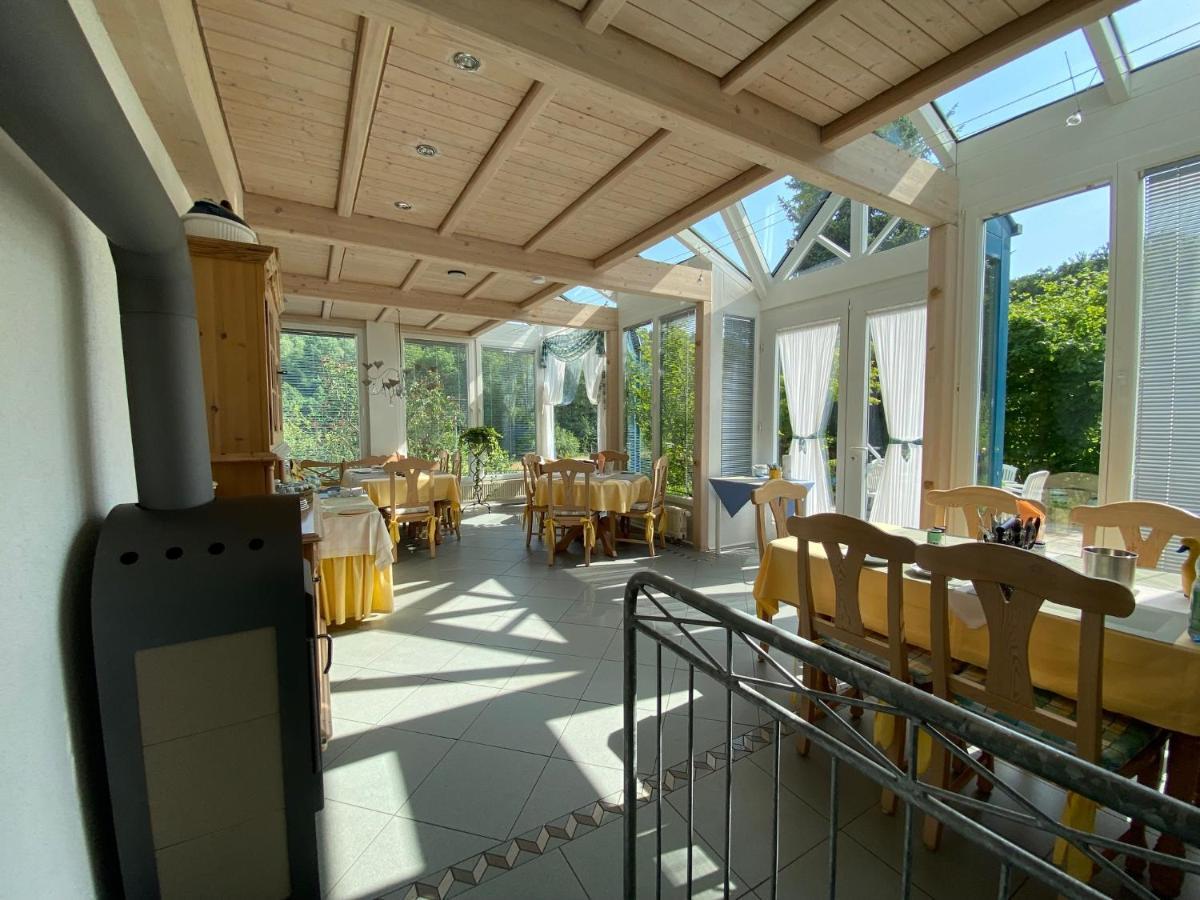 Pension-Ferienwohnung Liesbachtal Direkt Am Waldrand Bayerische Rhoen Schonau an der Brend Bagian luar foto