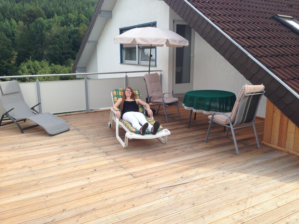 Pension-Ferienwohnung Liesbachtal Direkt Am Waldrand Bayerische Rhoen Schonau an der Brend Ruang foto